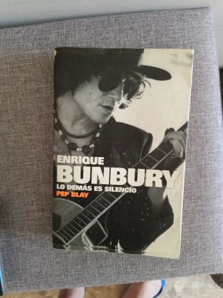 Libro y CDs Enrique Bunbury