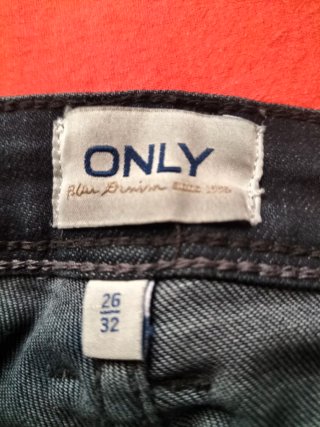 Pantalón vaquero negro de mujer