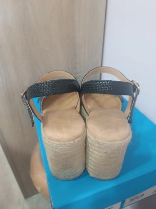 Sandalias Mustang talla 37