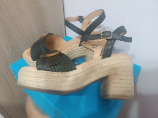 Sandalias Mustang talla 37