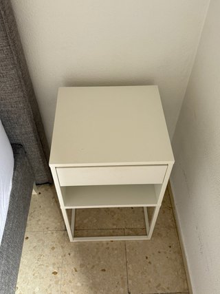 Mesita de noche blanca Ikea