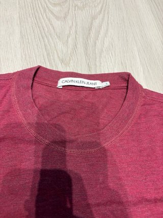Lote 2 Camisetas M (Nike, Calvin Klein)