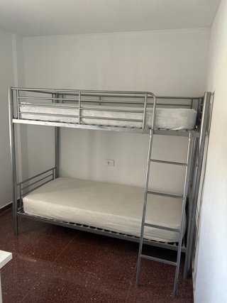 Litera metálica con colchones