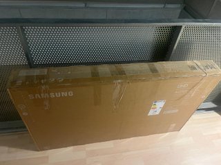 Samsung TV 65 4K UHD AU710C Nueva