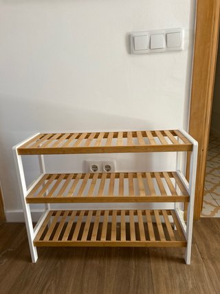 Zapatero madera y blanco