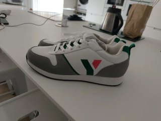 Zapatillas Edición especial Pryca Talla 43 pequeña