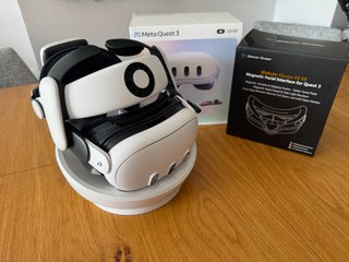 Meta Quest 3 512GB + BOBOVR S3 Pro + accessori premium