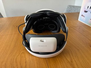 Meta Quest 3 512GB + BOBOVR S3 Pro + accessori premium