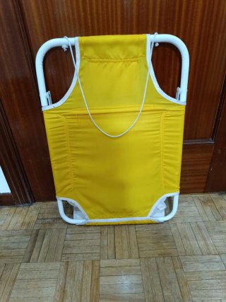 Amaca de playa amarilla y blanca
