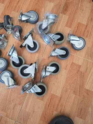Ruedas giratorias para muebles (varias)