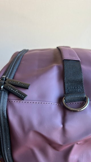 Mochila de cabina color burdeos