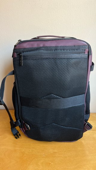 Mochila de cabina color burdeos