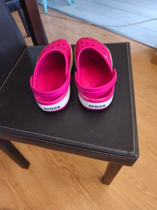 Crocs Fucsia Talla 7