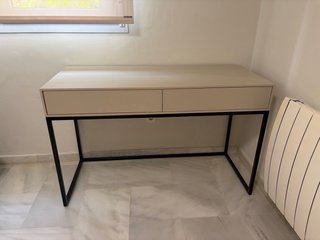 Escritorio moderno beige y negro