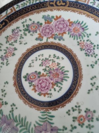 Plato decorativo francés Familia  Rosa 1900