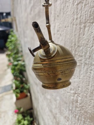 Antiguo candil de latón