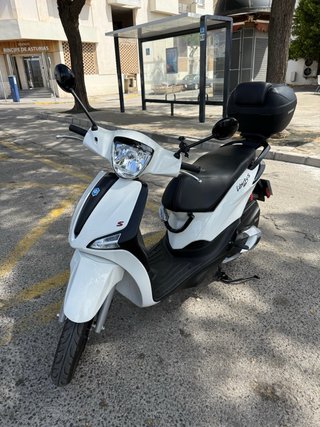 Piaggio Liberty 125S ABS Scooter