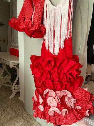 Vestido de flamenca volantes rosa y rojo