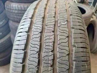 235 60 R17 102H Kumho - 1 neumático Km.0