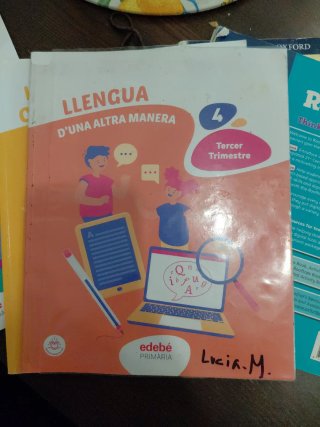 Libros de 4° de primaria esitorial Edebe y oxford