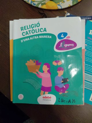 Libros de 4° de primaria esitorial Edebe y oxford