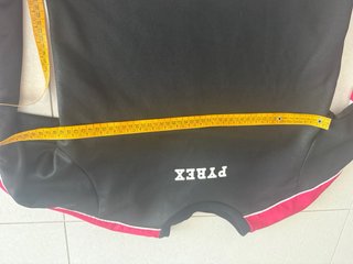 Felpa Pyrex nera con dettagli rosa