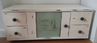 Armario auxiliar madera pintado a mano