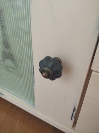 Armario auxiliar madera pintado a mano