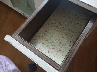 Armario auxiliar madera pintado a mano