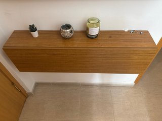 Mueble recibidor madera con abertura