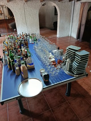 Lote Hostelería: Vasos, Botellas y Utensilios