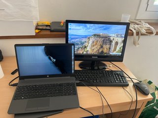 Portátil HP 255 G8 - Pantalla Rota