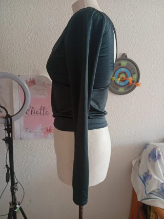 Blusa verde manga larga cruzada