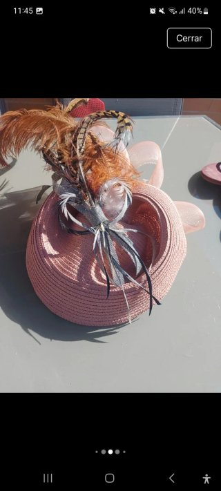 Tocado de fiesta con plumas