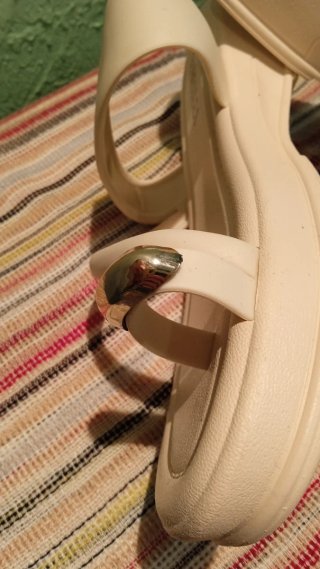 Chanclas dedo beige talla 38