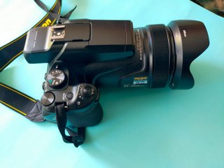 Cámara Nikon Coolpix P1000 + Accesorios COMO NUEVA