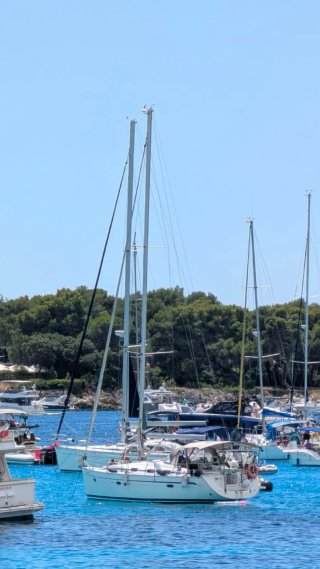 VENDO VELERO Bavaria 39 Cruiser 2005.