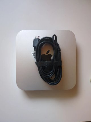 Mac mini 8gB 240gB SSD
