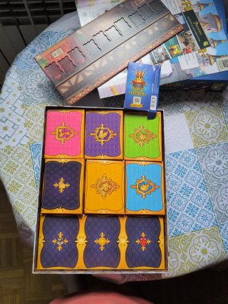 For a Crown juego de mesa + promo