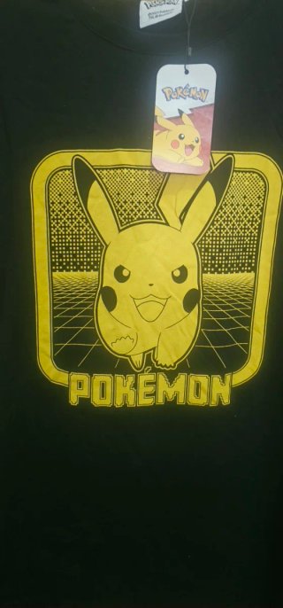 Camiseta Pokémon Pikachu Negra  Talla M