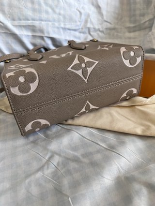 Louis Vuitton OnTheGo