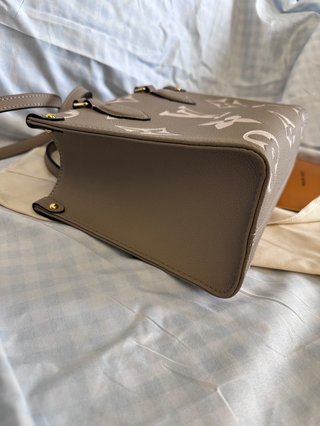 Louis Vuitton OnTheGo