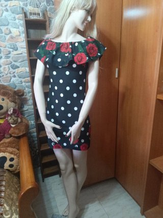 Vestido de lunares y rosas