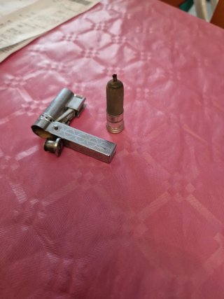 Antiguo mechero gasolina