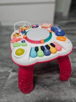 Mesa de actividades musical para bebés