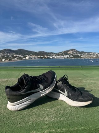 Zapatillas Nike Negras y Blancas