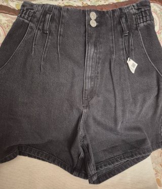 Pantalones cortos negros de mezclilla