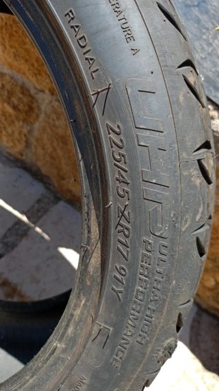 Neumático Riken 225/45ZR17 91Y Radial Tubeless