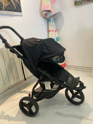 Cochecito Mountain Buggy Swift Negro