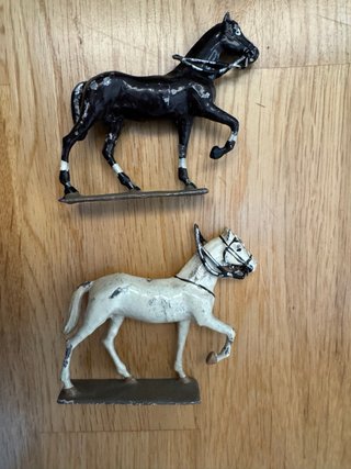 Caballos de plomo antiguos (7cm) militar coleccion